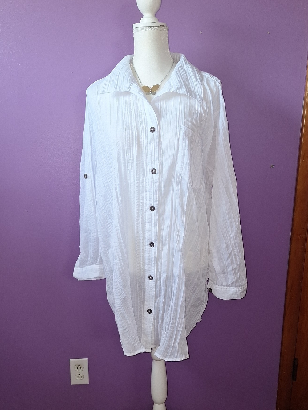 Mynah White Textured Button-Down Tunic Shirt